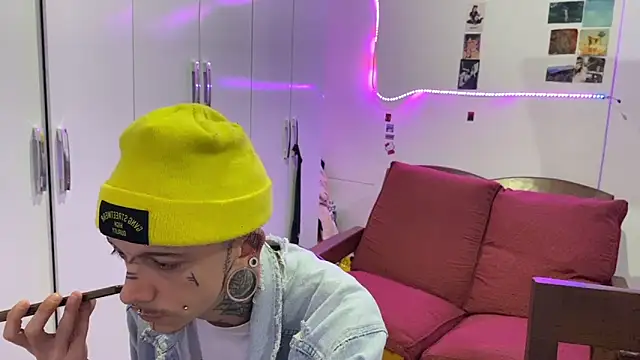 Seebohm1111 online show from 2, 11, 2025