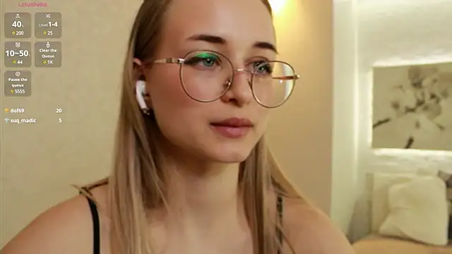 Tiffanyhunt online show from 5, 3, 2025