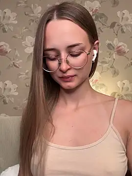 Tiffanyhunt online show from 23, 9, 2025