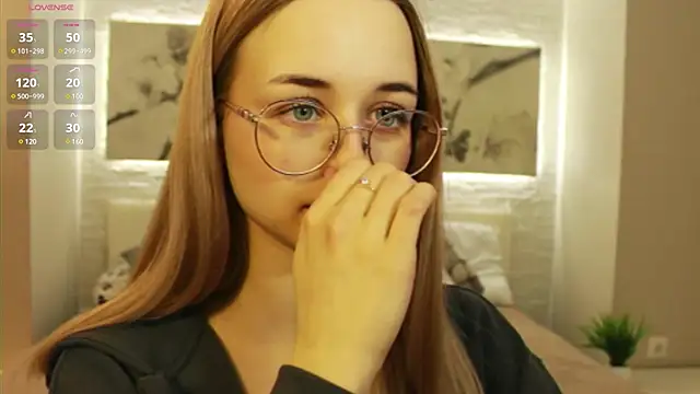 Tiffanyhunt online show from 13, 3, 2025