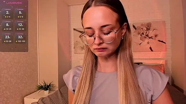 Tiffanyhunt online show from 17, 9, 2025