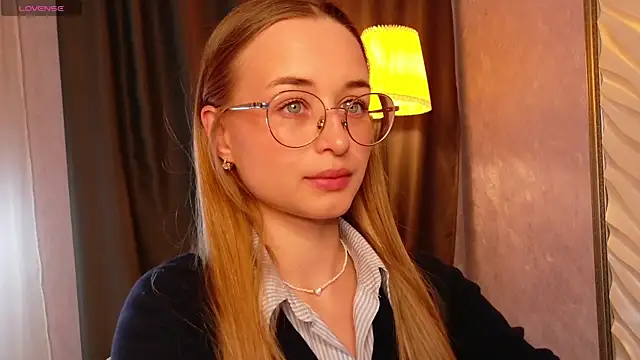 Tiffanyhunt online show from 25, 11, 2025