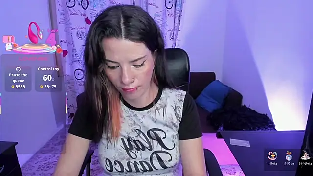 DanaaRey online show from 10, 11, 2025