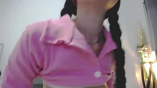 Vicky Love  online show from 10, 3, 2025