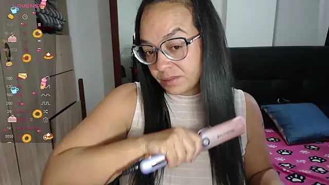 Snapshot of miia-big1boobs_ chatting on 25, 2, 2025 miia-big1boobs online show from 25, 2, 2025