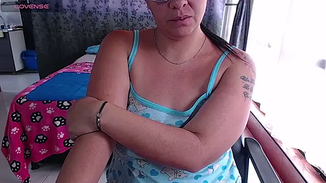 Snapshot of miia-big1boobs_ chatting on 19, 9, 2025 miia-big1boobs online show from 19, 9, 2025