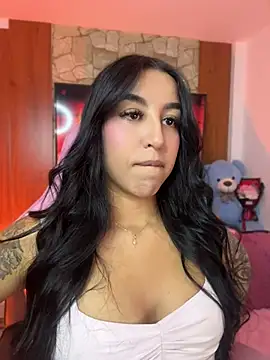 Snapshot of Tamara_Roberts1 chatting on 10, 7, 2026 Tamara Roberts1 online show from 10, 7, 2026