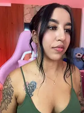 Snapshot of Tamara_Roberts1 chatting on 15, 7, 2026 Tamara Roberts1 online show from 15, 7, 2026