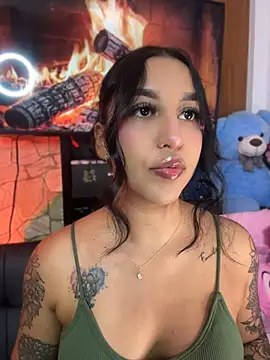Snapshot of Tamara_Roberts1 chatting on 22, 7, 2026 Tamara Roberts1 online show from 22, 7, 2026