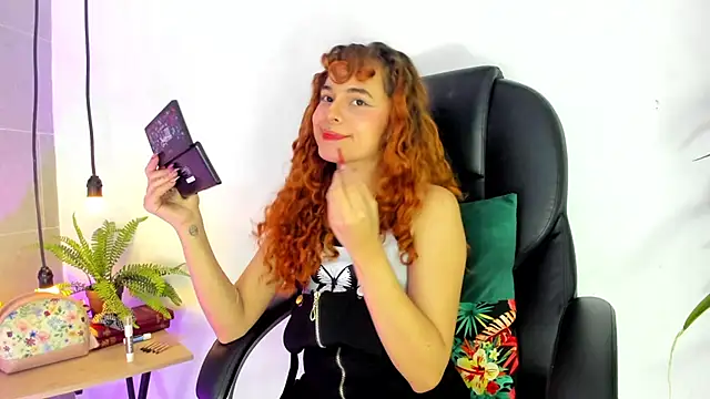 Snapshot of Medusa_velvet chatting on 13, 12, 2024 Medusa velvet online show from 13, 12, 2024