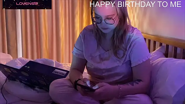 JacyWinslat online show from 2, 12, 2025