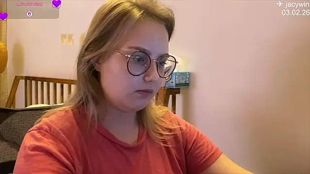 JacyWinslat online show from 3, 2, 2026