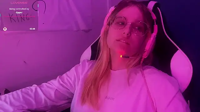 JacyWinslat online show from 18, 3, 2025