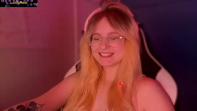 JacyWinslat online show from 11, 3, 2025