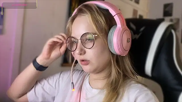 JacyWinslat online show from 13, 9, 2025