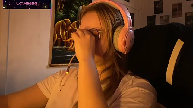 JacyWinslat online show from 3, 10, 2025