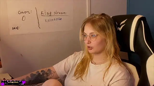 JacyWinslat online show from 24, 2, 2025