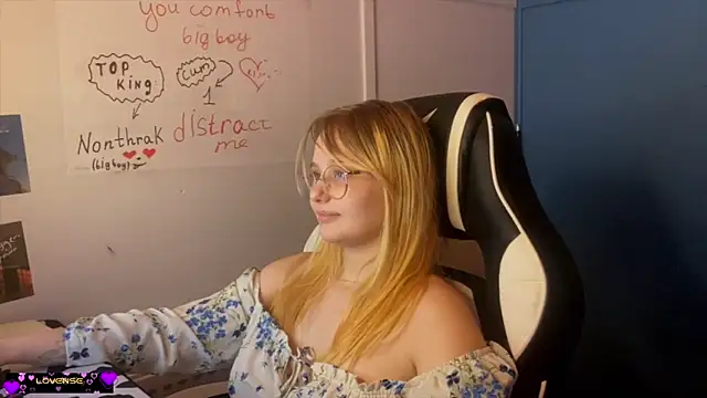 JacyWinslat online show from 23, 2, 2025