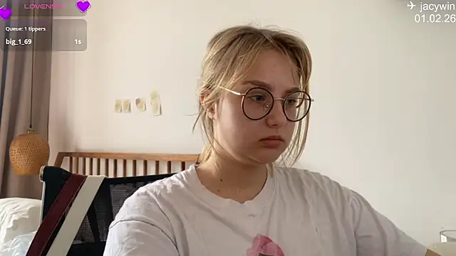 JacyWinslat online show from 1, 2, 2026