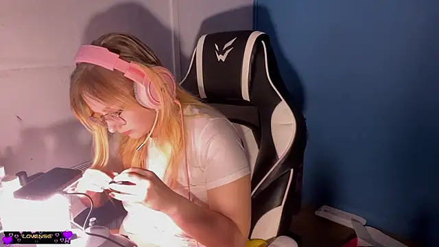 JacyWinslat online show from 1, 3, 2025