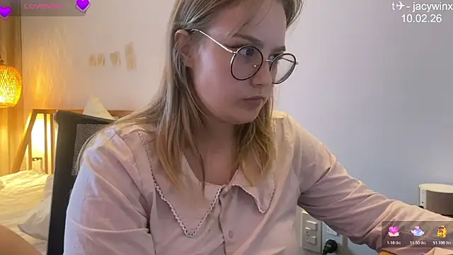 JacyWinslat online show from 11, 2, 2026