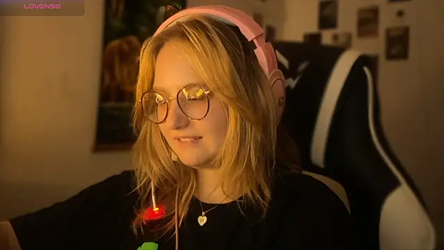 JacyWinslat online show from 9, 9, 2025