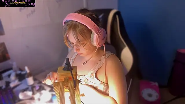 JacyWinslat online show from 3, 3, 2025