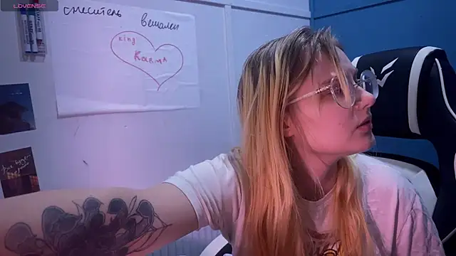 JacyWinslat online show from 9, 3, 2025