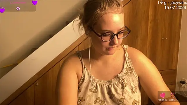 Snapshot of JacyWinslat chatting on 15, 7, 2026 JacyWinslat online show from 15, 7, 2026