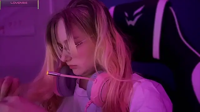 JacyWinslat online show from 14, 3, 2025