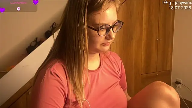 Snapshot of JacyWinslat chatting on 18, 7, 2026 JacyWinslat online show from 18, 7, 2026