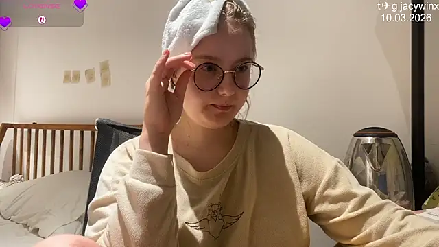 JacyWinslat online show from 10, 3, 2026