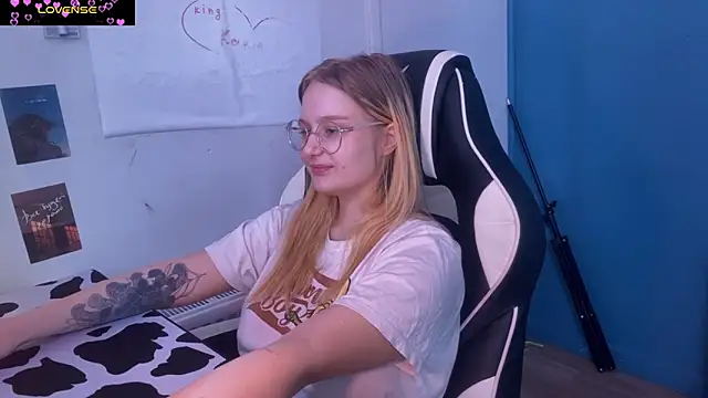 JacyWinslat online show from 10, 3, 2025