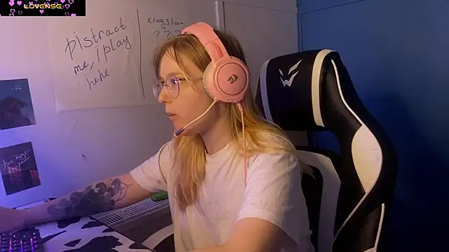 JacyWinslat online show from 2, 3, 2025