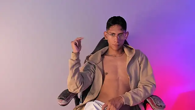 Nick Collins18 online show from 2, 10, 2025