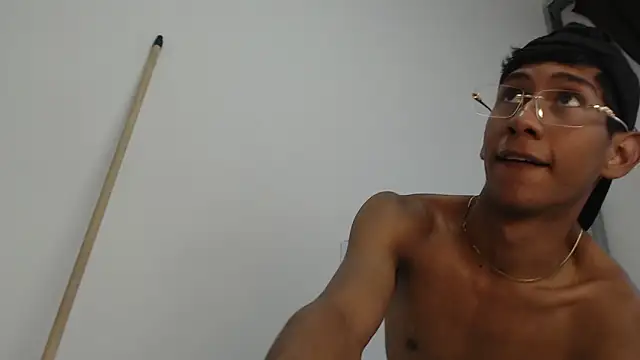 Nick Collins18 online show from 7, 11, 2025