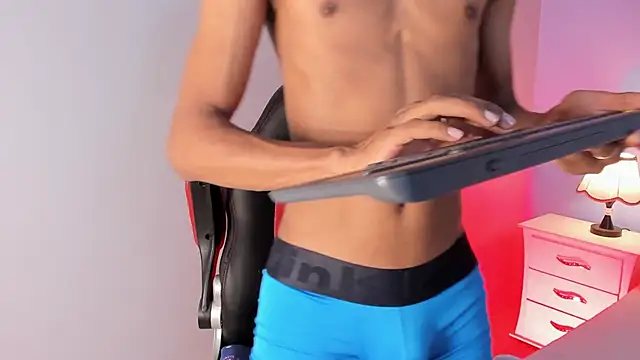 Nick Collins18 online show from 24, 9, 2025