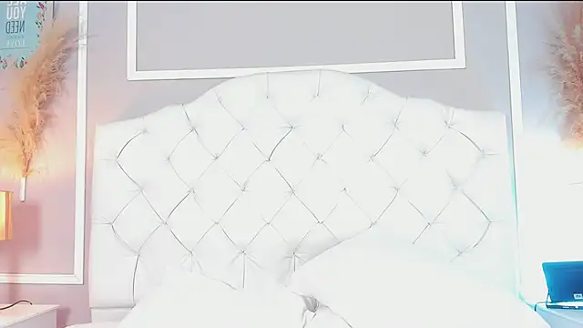 evelyn evony online show from 5, 2, 2025