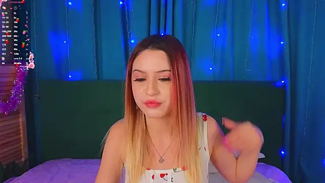 AlinaWalters online show from 4, 12, 2025