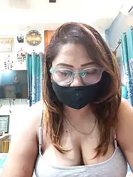 Cute-mona online show from 5, 3, 2026