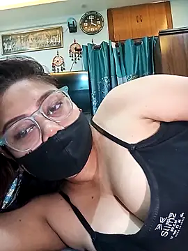 Cute-mona online show from 14, 4, 2026