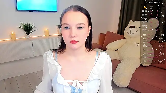 uwwu bunny online show from 6, 2, 2025