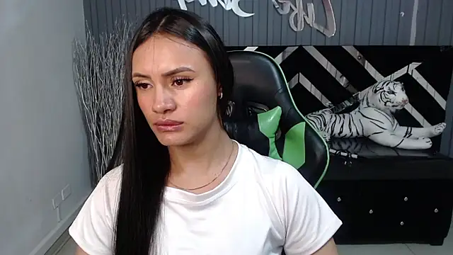 Snapshot of allison_a1 chatting on 19, 2, 2025 allison a1 online show from 19, 2, 2025