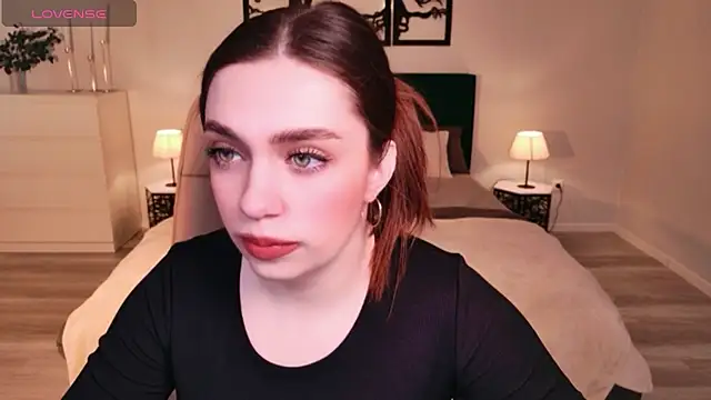 DaniellaLovely online show from 5, 3, 2026