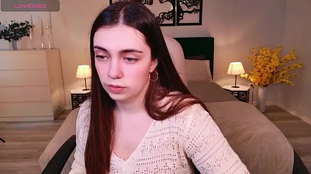 DaniellaLovely online show from 3, 2, 2026