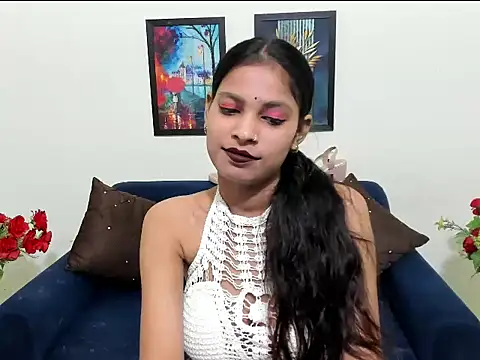 evaaelfiee online show from 8, 10, 2025