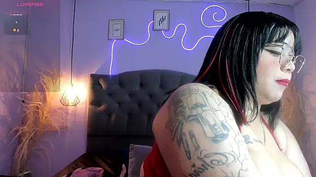 KRYSTENMOON online show from 15, 6, 2026