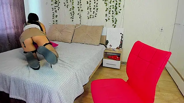 Megan Black Moon online show from 5, 3, 2025