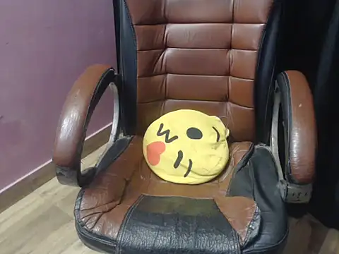 cutie-pie8 online show from 12, 1, 2025