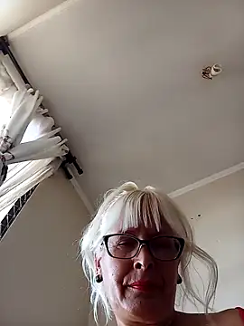 Snapshot of Rousmk1 chatting on 16, 12, 2024 Rousmk1 online show from 16, 12, 2024